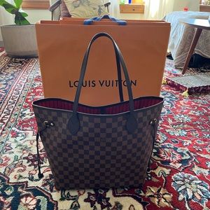 Louis Vuitton MM Neverfull